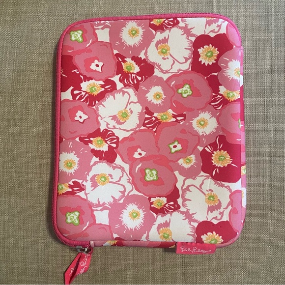 Lilly Pulitzer iPad Sleeve - Picture 2 of 5